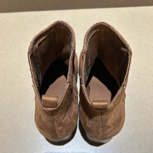 Indigo Rd. Tan Faux Suede Women Booties Size 8 - Picture 7 of 13